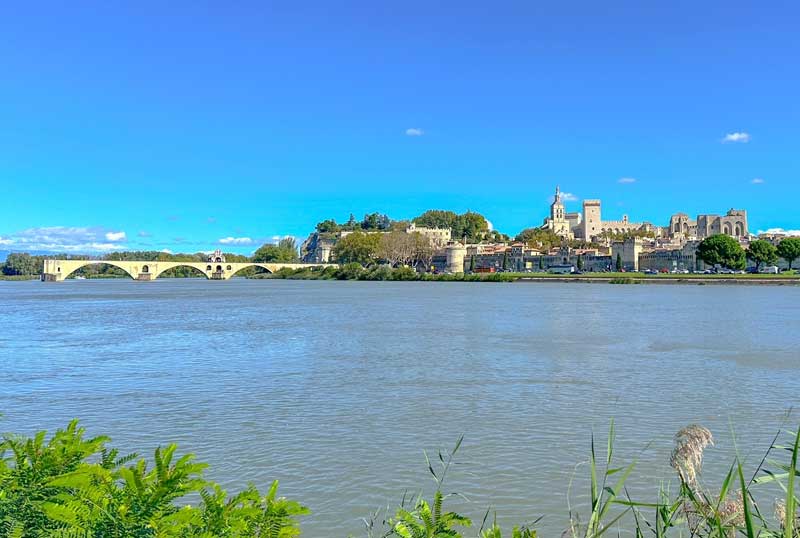 De gebroken brug bij Avignon